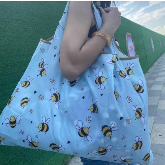 NWT Large capacity shopping bag - Bee design see measurements ! Very large - Picture 4 of 6